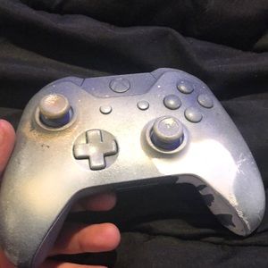 15$ it is a Xbox 1  controller